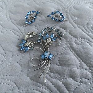 Vintage Star Art Sterling Blue and Silver Brooch and Earrings Set
